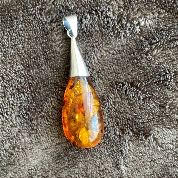 Tear Drop Amber Silver Pendant - Picture 3 of 5